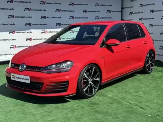 VW Golf 2.0 TSi GTi — fotografia 1