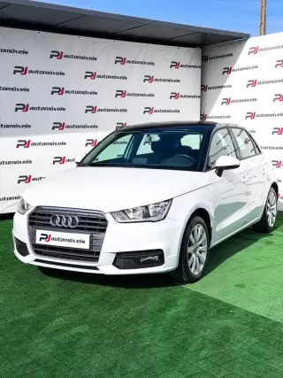 Audi A1 Sportback 1.4 TDI Design — fotografia 1