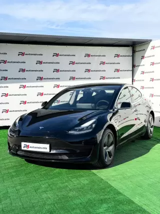 Tesla Model 3 Standard Range Plus RWD — fotografia 1