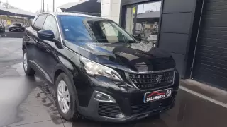 Peugeot 3008 1.6 BlueHDi Active — fotografia 1