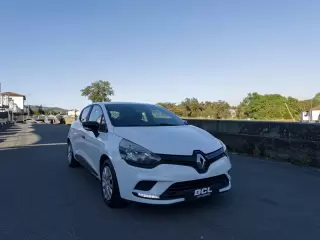 Renault Clio Van — fotografia 1