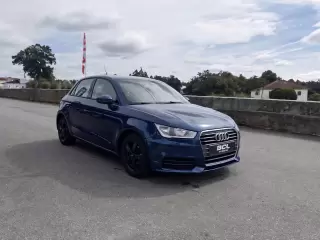 Audi A1 Sportback 1.4 TDI (ultra) — fotografia 1