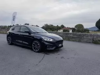 Ford Focus 1.0 EcoBoost ST-Line X — fotografia 1