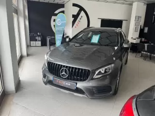 Mercedes-Benz GLA 200 d 7G-DCT AMG Line — fotografia 1