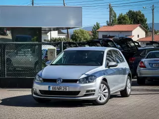VW Golf 1.6 TDi Highline — fotografia 1