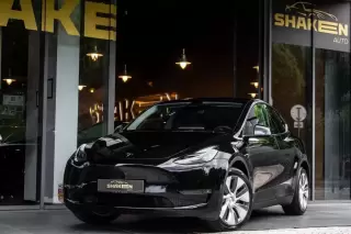 Tesla Model Y Long Range Tração Integral — fotografia 1