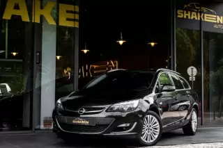 Opel Astra Sports Tourer — fotografia 1