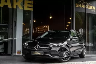 Mercedes-Benz C 300 e Avantgarde — fotografia 1