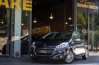 Peugeot 208 82 Puretech Style — fotografia 1