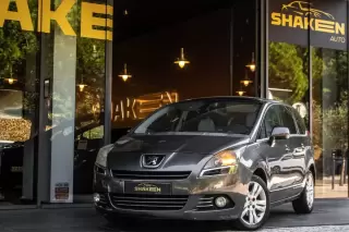 Peugeot 5008 1.6 HDi Executive — fotografia 1