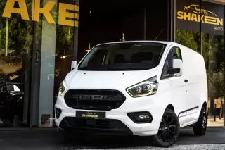 Ford Transit Custom — fotografia 1