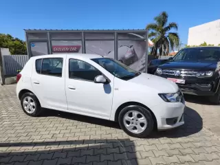 Dacia Sandero 1.2 16V Confort Bi-Fuel — fotografia 1
