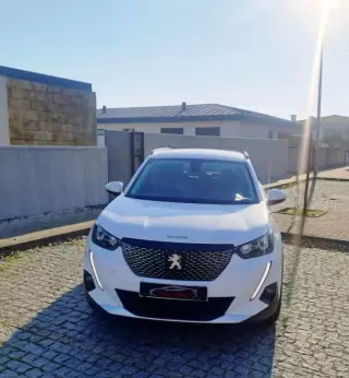 Peugeot 2008 1.5 BlueHDi Allure Pack — fotografia 1