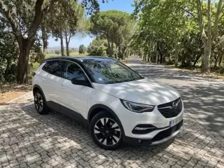 Opel Grandland X 1.5 CDTI Edition — fotografia 1
