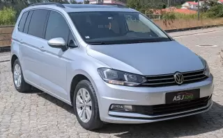 VW Touran 1.6 TDI Highline DSG — fotografia 1