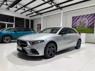 Mercedes-Benz A 250e AMG — fotografia 1