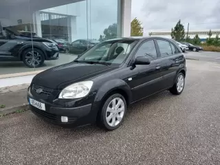 Kia Rio 1.5 CRDi EX — fotografia 1