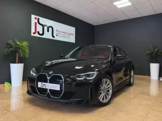 BMW i4 eDrive35 — fotografia 1