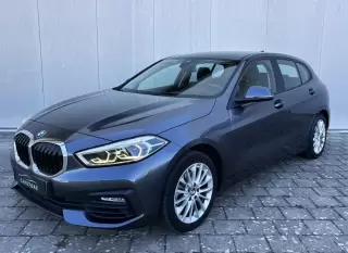 BMW 116 i Advantage — fotografia 1