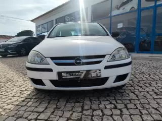 Opel Corsa 1.3 CDTi Enjoy — fotografia 1