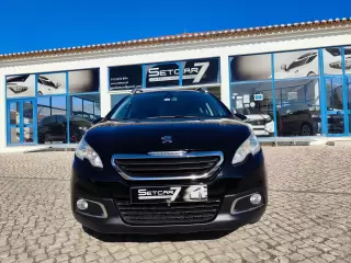 Peugeot 2008 1.2 VTi Active — fotografia 1