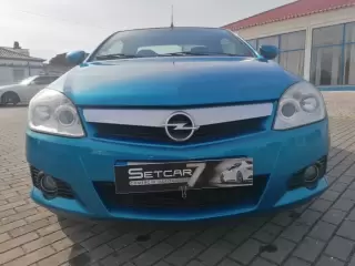 Opel Tigra TwinTop 1.3 CDTi — fotografia 1