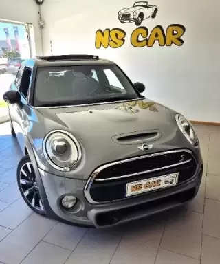 MINI 5 Portas Cooper S Auto — fotografia 1
