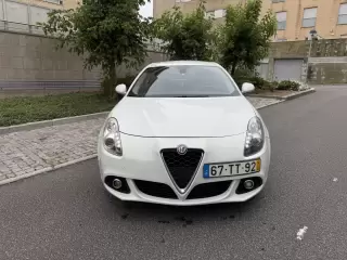 Alfa Romeo Giulietta 1.6 JTDM Exclusive — fotografia 1
