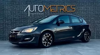 Opel Astra 1.3 CDTi Executive — fotografia 1