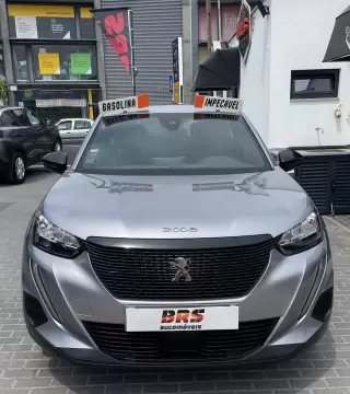 Peugeot 2008 1.2 PureTech Active Pack — fotografia 1