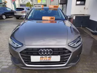 Audi A4 Avant 30 TDI Advanced S tronic — fotografia 1