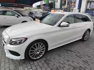 Mercedes-Benz C 220 d AMG Line Aut. — fotografia 1