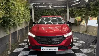 Peugeot e-308 SW 54 kWh Allure — fotografia 1