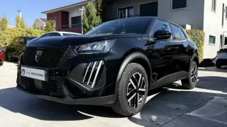 Peugeot 2008 1.2 Hybrid Style e-DCS6 — fotografia 1
