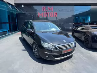 Peugeot 308 SW 1.6 BlueHDi Allure — fotografia 1