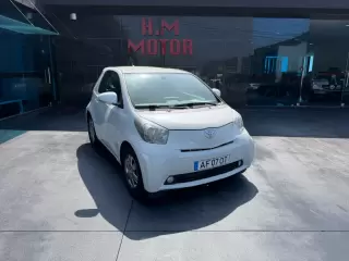 Toyota iQ 1.0 VVT-i — fotografia 1