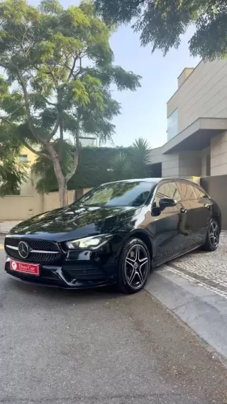 Mercedes-Benz CLA 250 e Shooting Brake AMG Line — fotografia 1