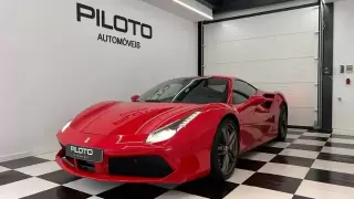 Ferrari 488 GTB — fotografia 1