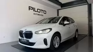 BMW 225xe Active Tourer e xDrive — fotografia 1