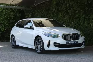 BMW 118 i Pack Desportivo M Auto — fotografia 1