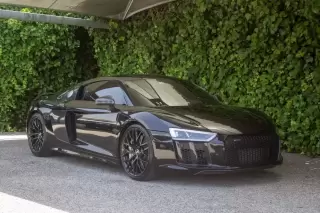 Audi R8 5.2 FSI V10 Plus S tronic — fotografia 1