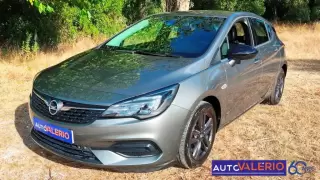 Opel Astra 1.2 T Design & Tech S/S — fotografia 1