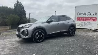 Peugeot 2008 1.2 Hybrid Allure e-DCS6 — fotografia 1