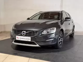 Volvo V60 2.0 D3 Momentum — fotografia 1