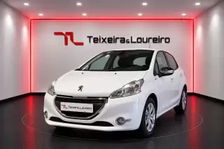 Peugeot 208 1.2 PureTech Active — fotografia 1