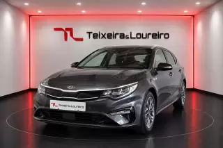 Kia Optima SW 2.0 CVVT PHEV — fotografia 1