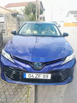 Toyota Camry 2.5 Hybrid Exclusive — fotografia 1