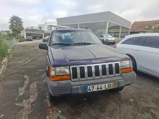 Jeep Grand Cherokee 2.5 TD Laredo — fotografia 1