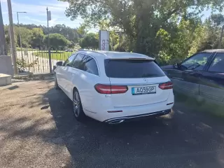 Mercedes-Benz E 300 d Exclusive — fotografia 1