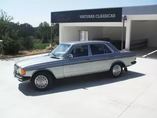 Mercedes-Benz 200 200d — fotografia 1